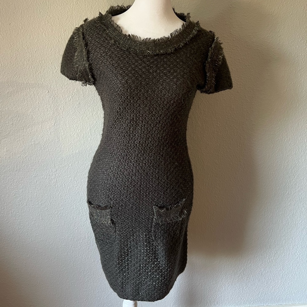 NWT Romeo & Juliet Couture Charcoal Gray Knit Short Sleeve Dress with gold